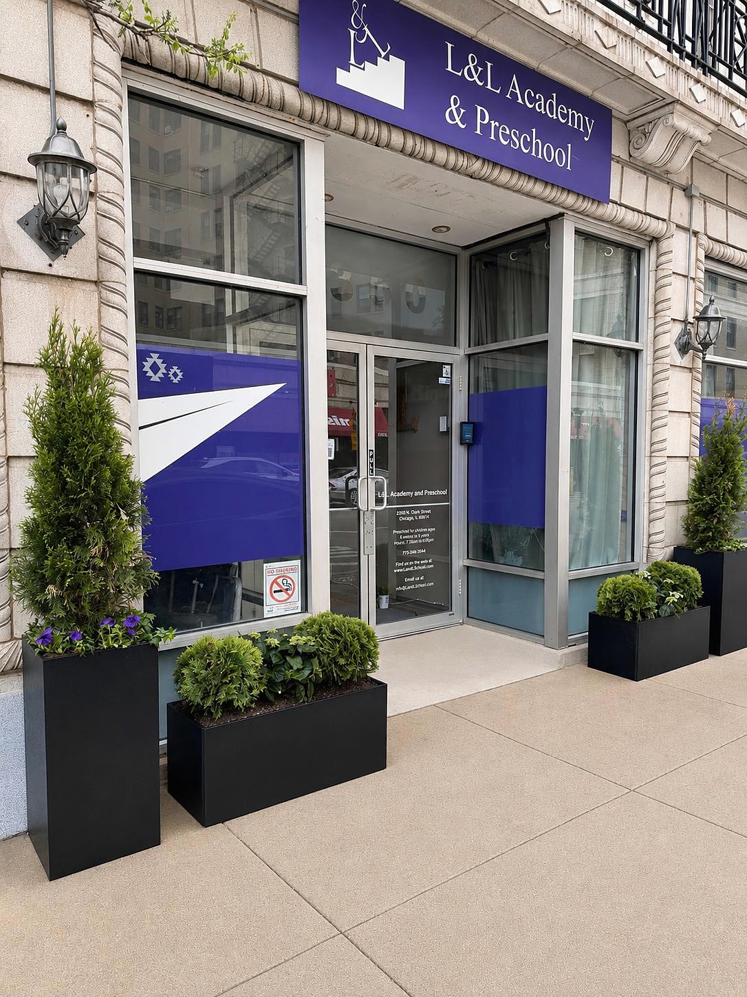 Entrance to L&L Academy and Preschool in Lincoln Park